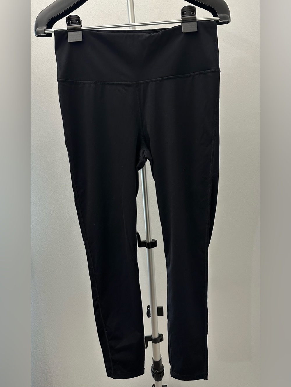 Whisper Women’s Black Leggings